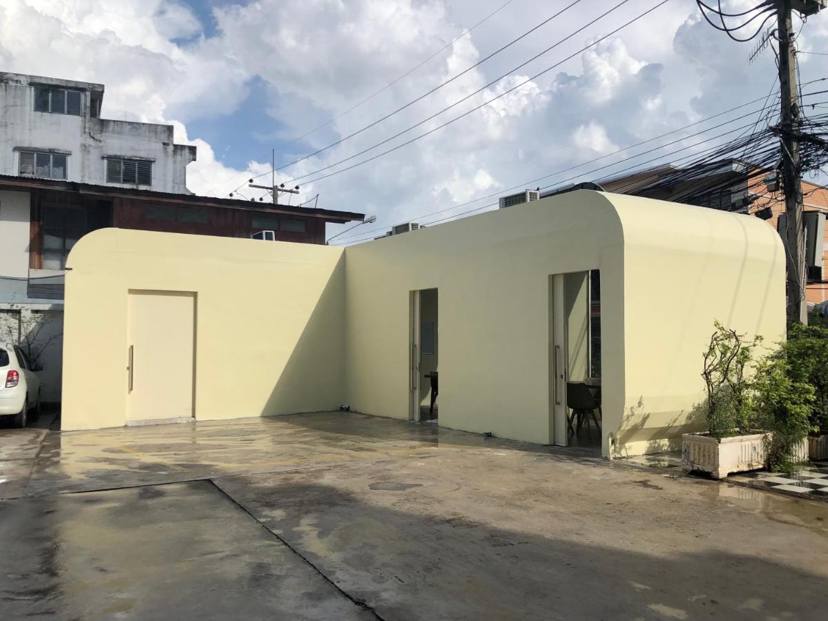 Polkadot Hostel Phitsanulok Exterior photo